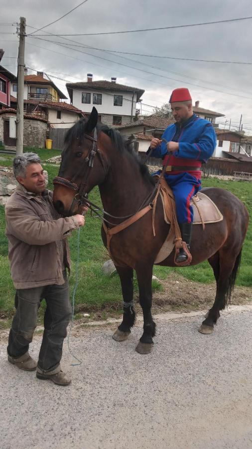 Стаи За Гости Дончо Войвода Koprivshtitsa Exterior foto